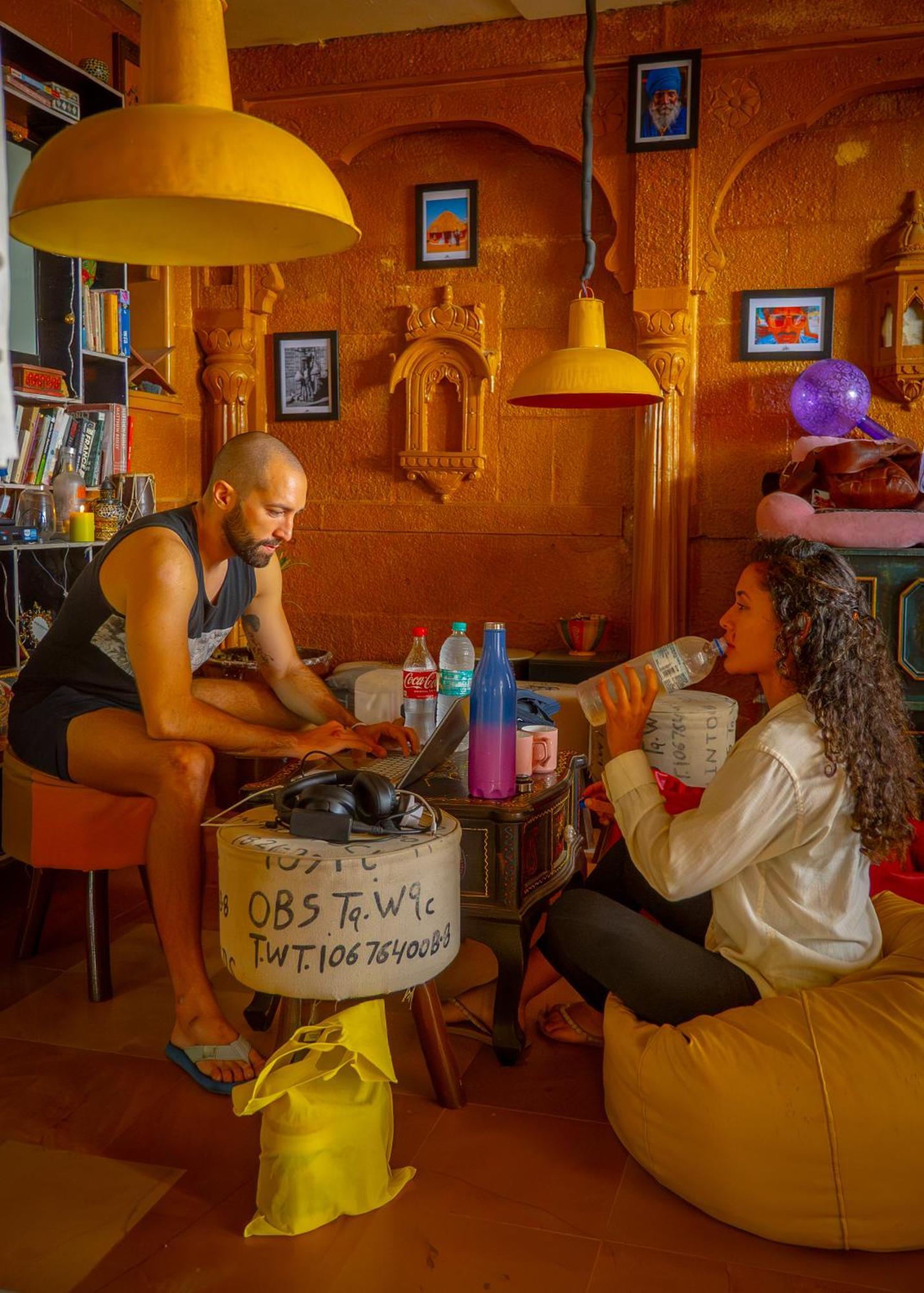 Open Road Hostel And Cafe ジャイサルメール エクステリア 写真